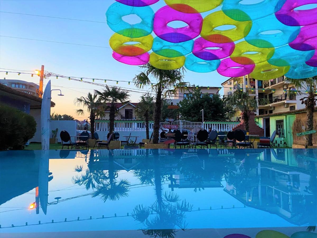 Casa Barbie Costinesti Hostel Luaran gambar