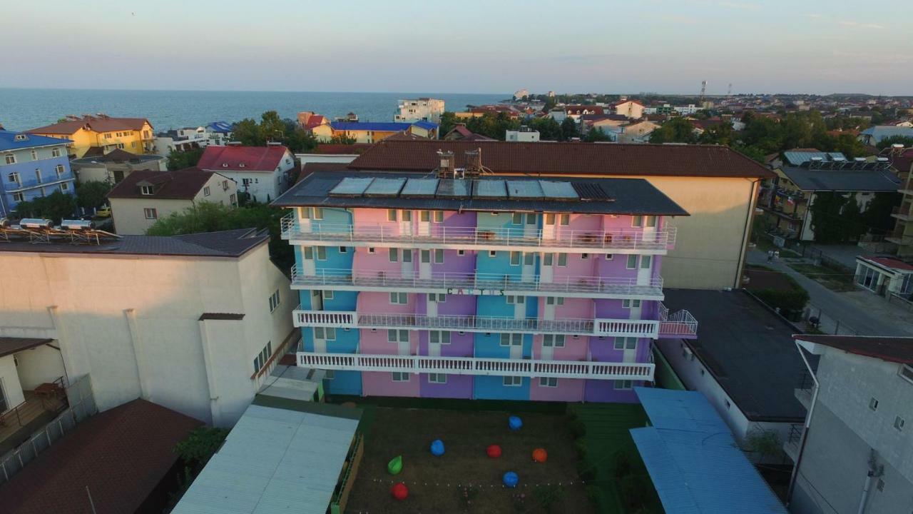 Casa Barbie Costinesti Hostel Luaran gambar